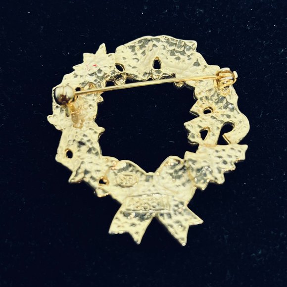 Stephen's Fine Jewelry Gold Tone Christmas Wreath Brooch - Picture 2 of 3